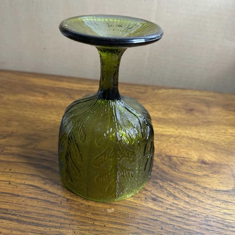 (1) Vintage 1975 FTD Pressed Green Glass Large Goblet Fall‎ Glass Stemware 16oz